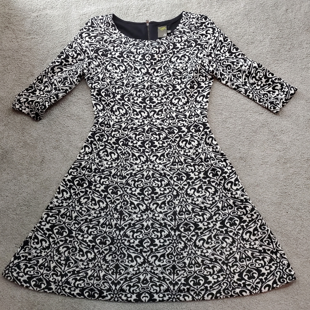A modern vintage feeling demask dress